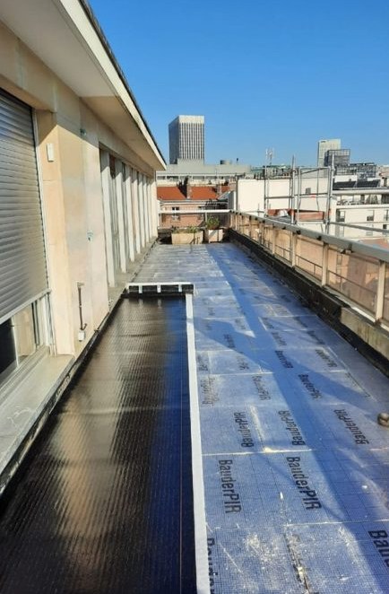 Chantier MBE Étanchéité : pose de membrane et d’isolant sur une terrasse à Paris